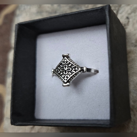 NWOT | Vintage | Silver Tone Aztec Southwestern Style Women's Ring | Size: 6.5 - Picture 6 of 10